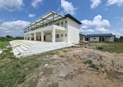 Structure béton armé de la résidence de Gohounfla construite par ACOBAT